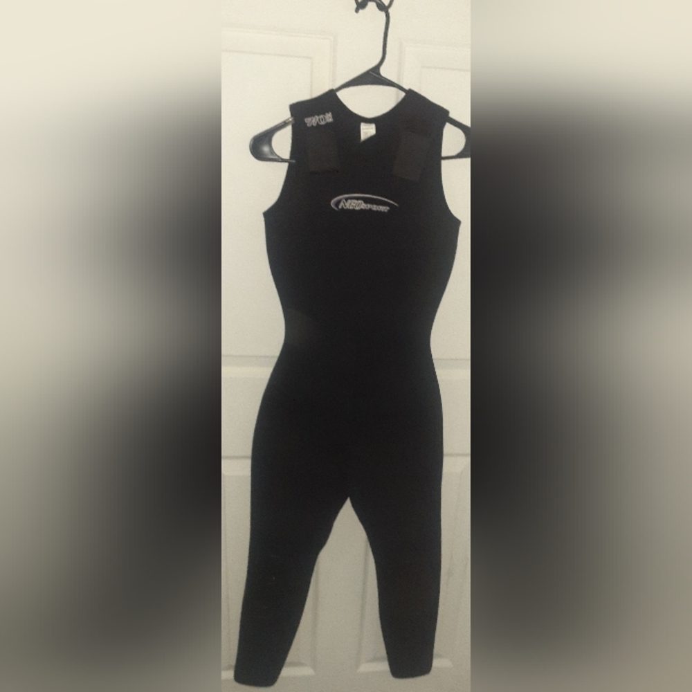 NEOSPORT Black 7/0 MM Farmer John Wetsuit Sleeveless Triathlon Gear Women 4